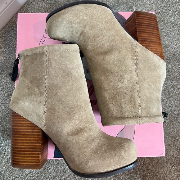 Jeffrey Campbell Rumble Suede Taupe Booties - Picture 2 of 9
